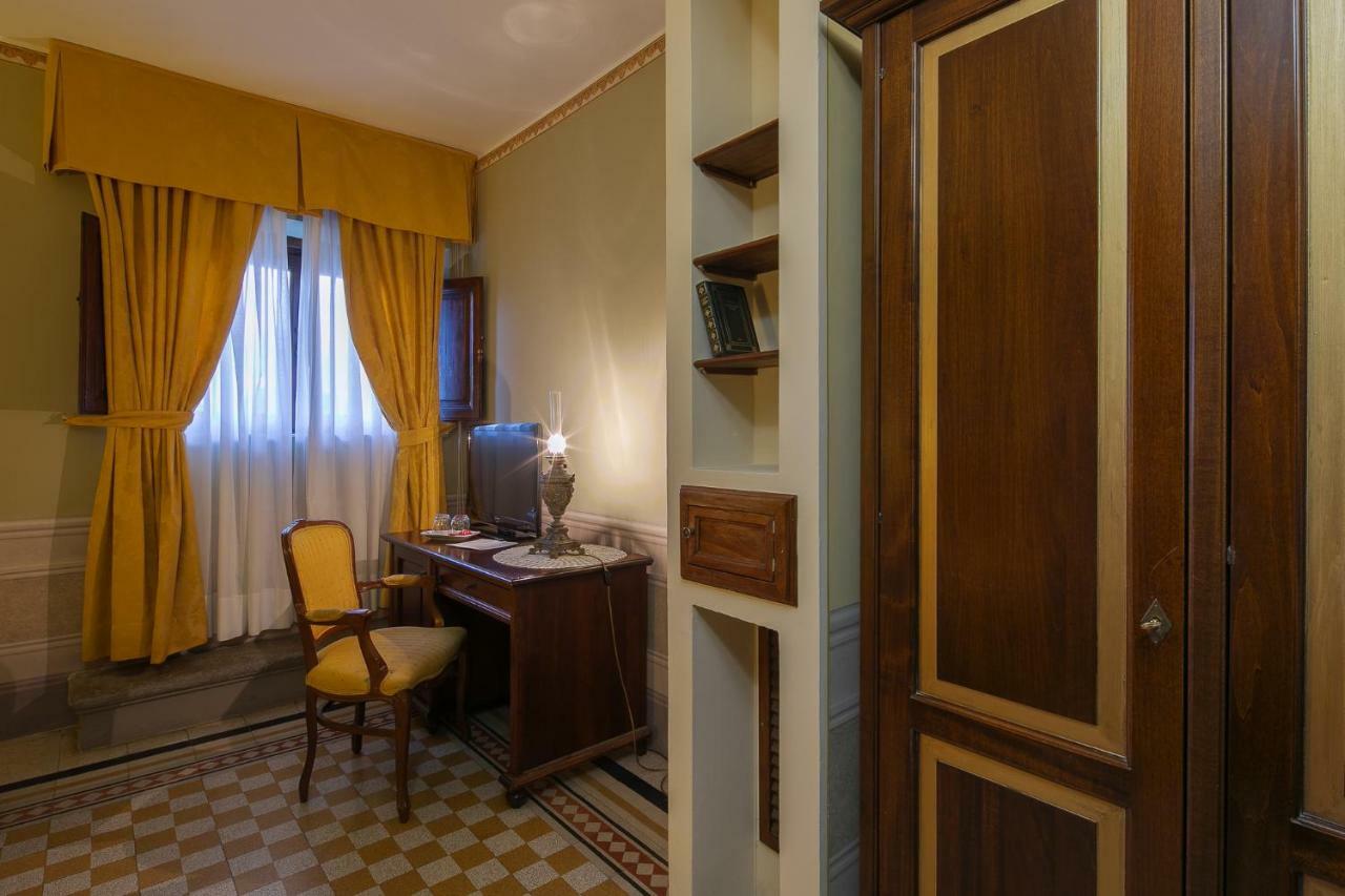 I Portici Hotel - Residenza D'Epoca Arezzo Kültér fotó